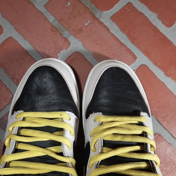 MISS PIGGY NIKE DUNKS - Picture 5 of 10